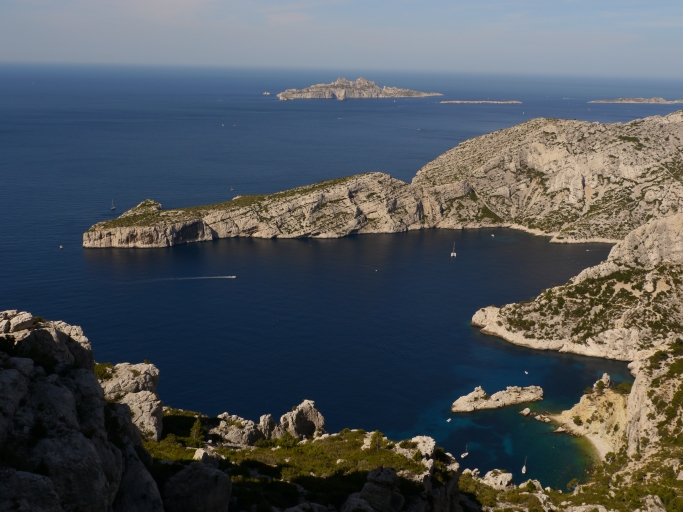 secteurs d'escalade, de grimpe et de randonnée dans les calanques, le cap morgiou et sugiton