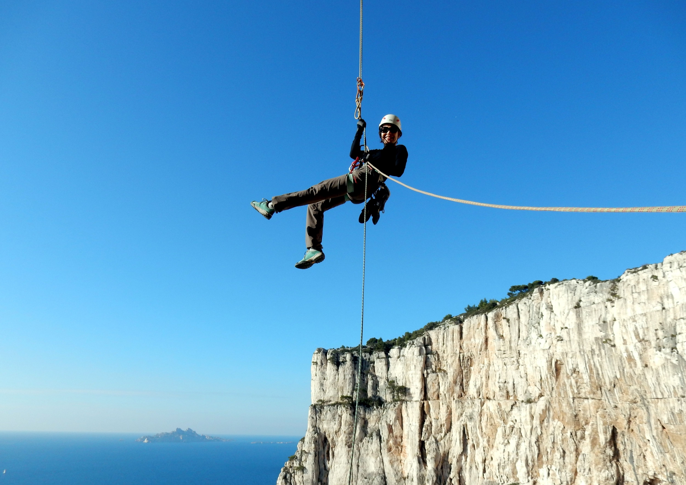 grimpe escalade et randonnée dans les calanques, rappel etat d'urgence devenson